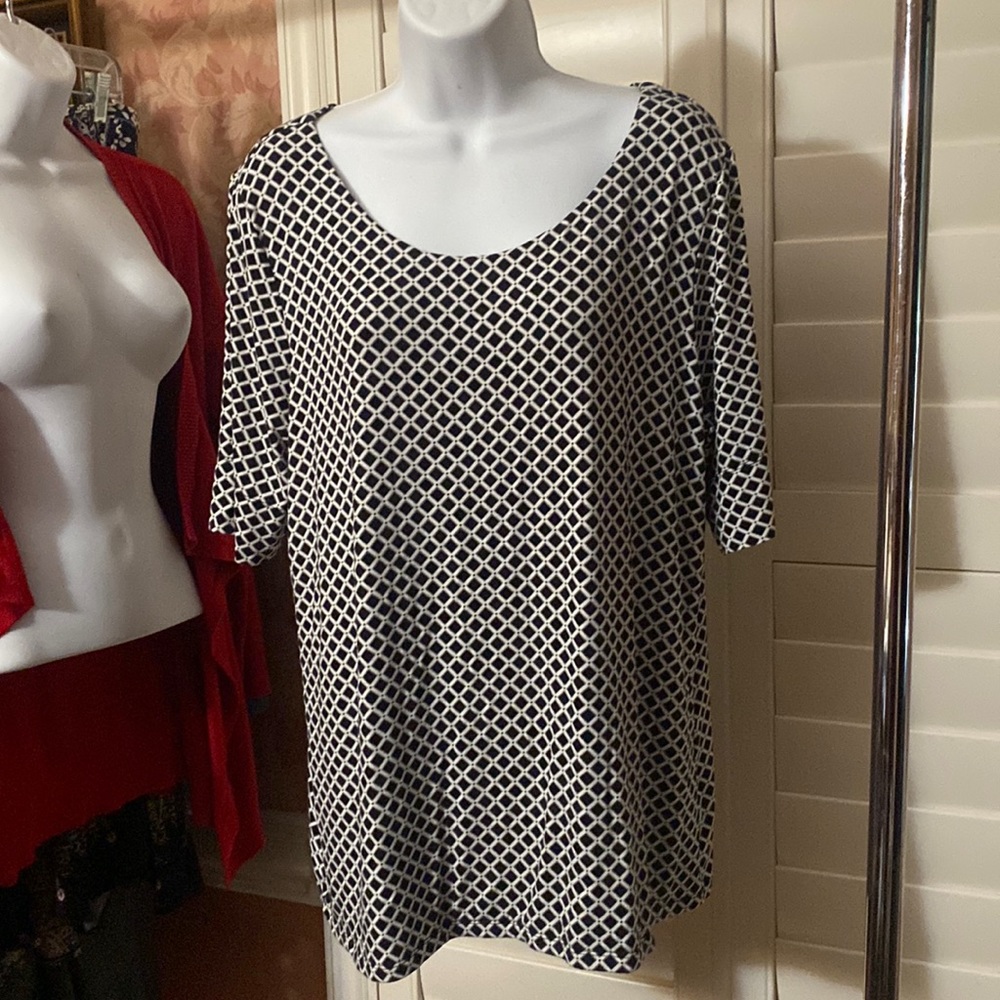 Chicos Navy/White Stretch Top, Size 2